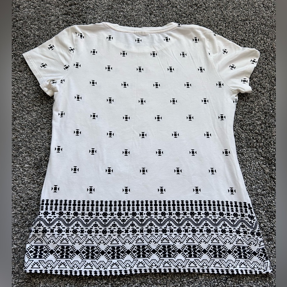 T-Shirt - Picture 2 of 2